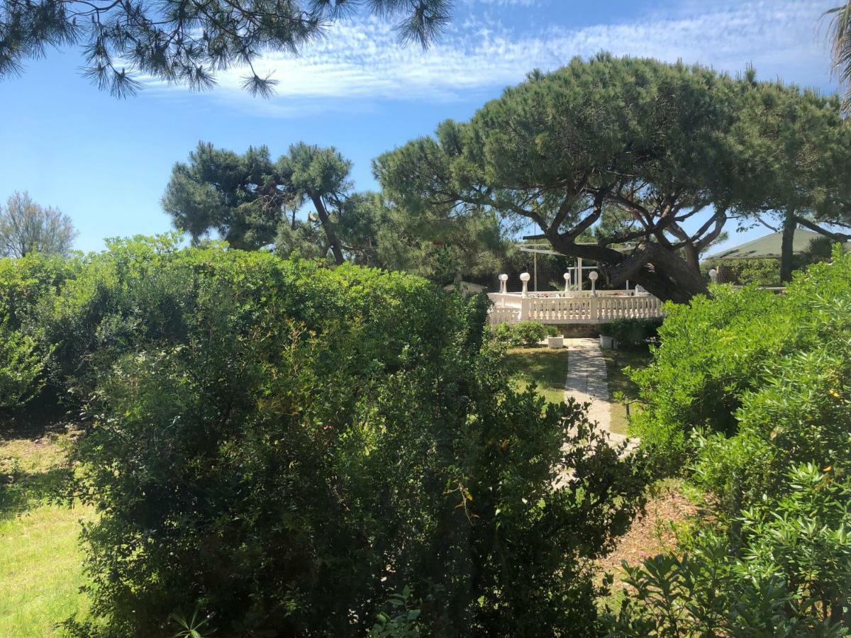 Domizia Palace Hotel Baia Domizia Eksteriør bilde