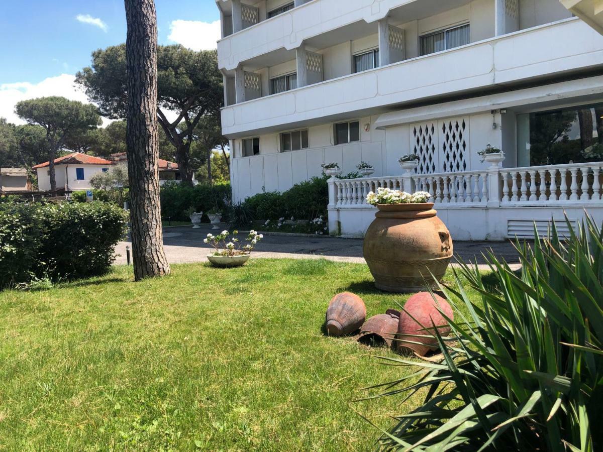 Domizia Palace Hotel Baia Domizia Eksteriør bilde